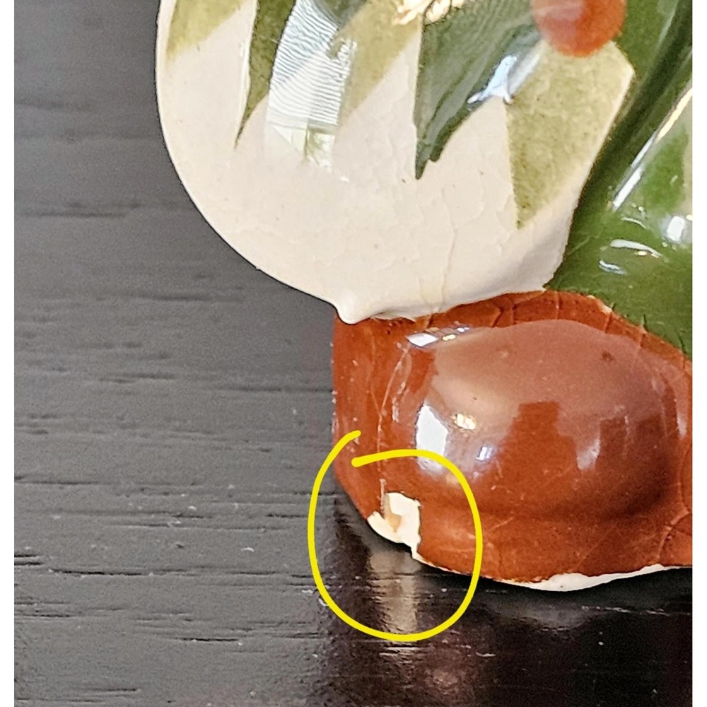 Vintage 1940s Anthropomorphic Bee Couple, Salt and Pepper Shakers, Made in Japan - Picture 4 of 8